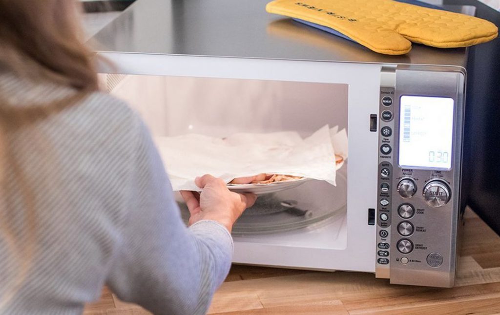 Benefits Of Having An LG Compact Microwave Good Things Review