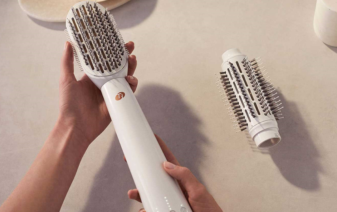 T3, AireBrush Duo Blow Dry Brush- For Soft And Silky Hair.