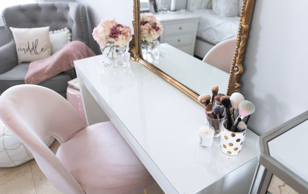 Why Makeup Table Vanities Are Becoming Popular